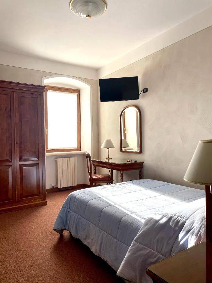 Albergo La Meridiana Кастелнуово дел Гарда Екстериор снимка
