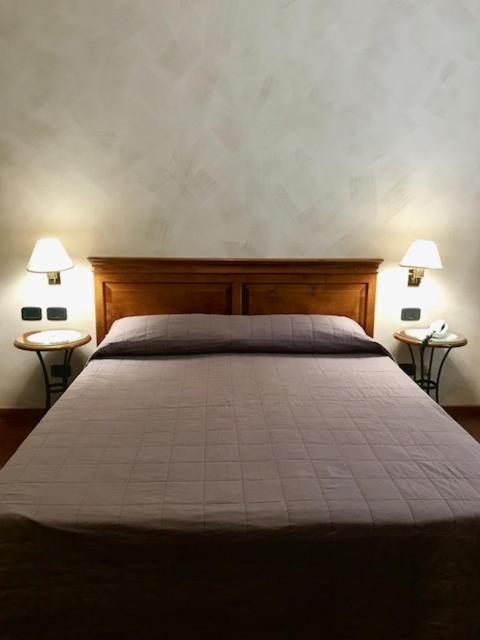 Albergo La Meridiana Кастелнуово дел Гарда Екстериор снимка