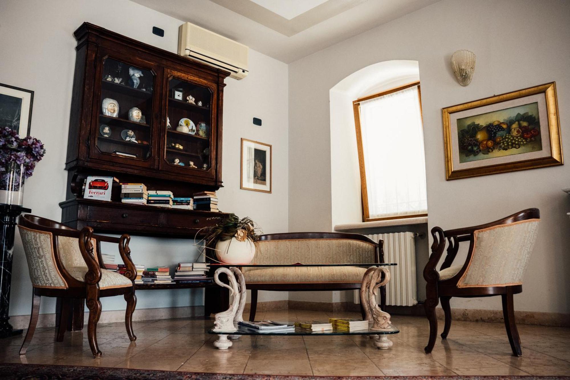 Albergo La Meridiana Кастелнуово дел Гарда Екстериор снимка